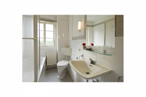FeWo III Badezimmer