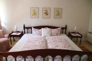FeWo I Schlafzimmer Doppelbett