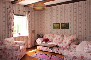 FeWo IV Wohnzimmer Hofblick